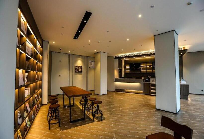 Hanting Hotel Jieshou Railway Station