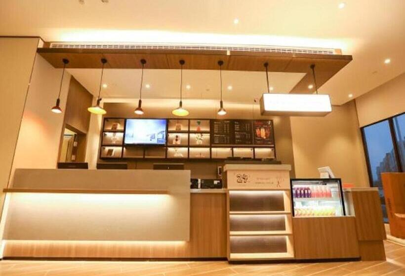 Hanting Hotel Jieshou Railway Station