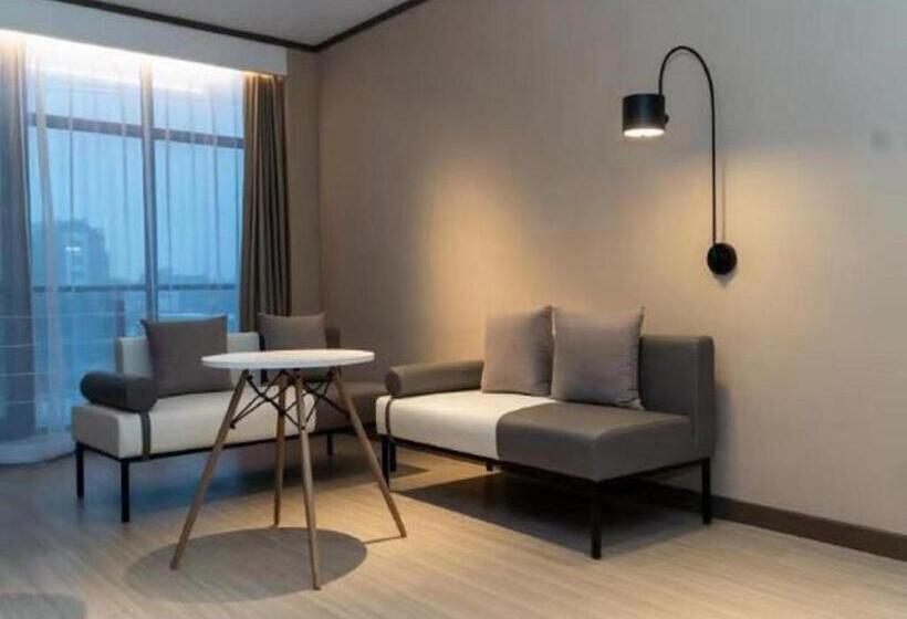 Hanting Hotel Jieshou Railway Station