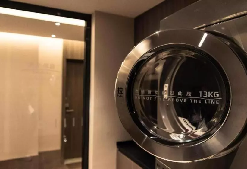 Hanting Hotel Lvliang College