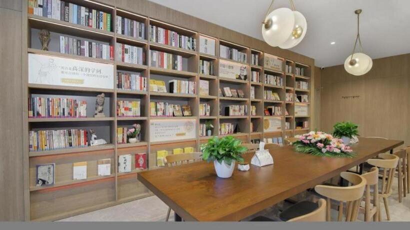 Hanting Premium Hotel Nanjing Xianlin University Town Wencheng Road