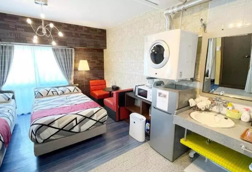 Hotelli Anekkusu Nishihara Intā Mae