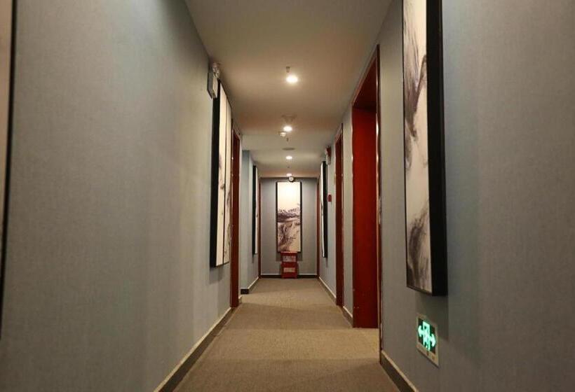 호텔 Hi Inn Nanchang Bayi Square Metro Station