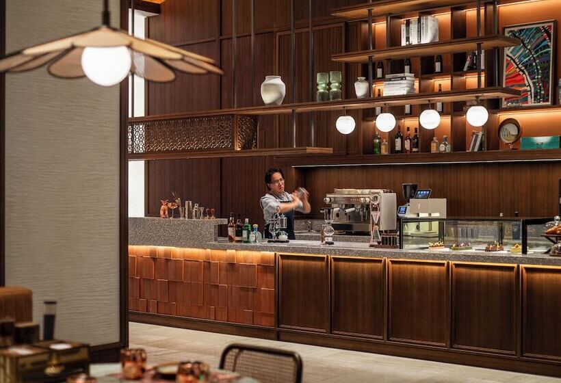 Отель Jen Kunming By Shangri La