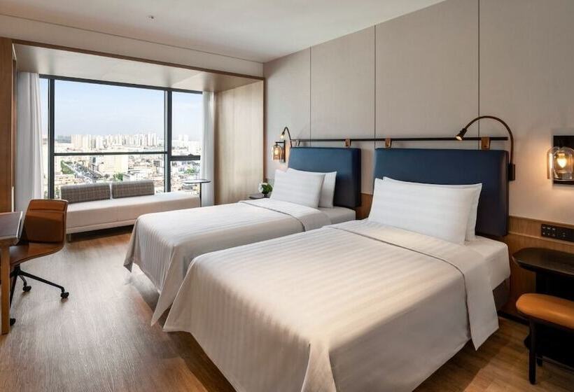 Отель Jen Kunming By Shangri La