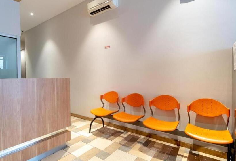 בית מלון כפרי Super Oyo 3159 Festive Inn