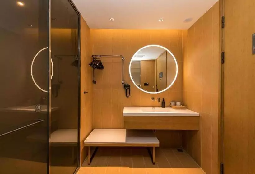 Ji Hotel Ningbo Fenghua Golden Bell Plaza