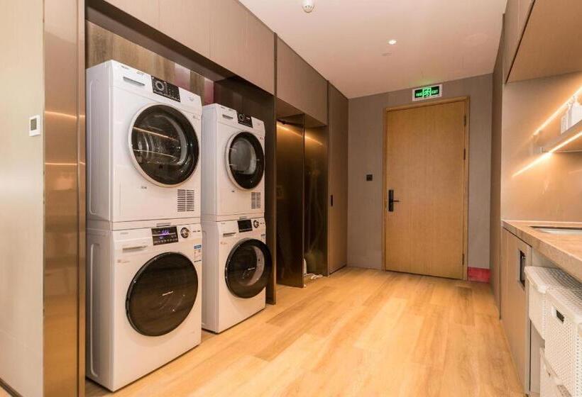 Ji Hotel Ningbo Fenghua Golden Bell Plaza