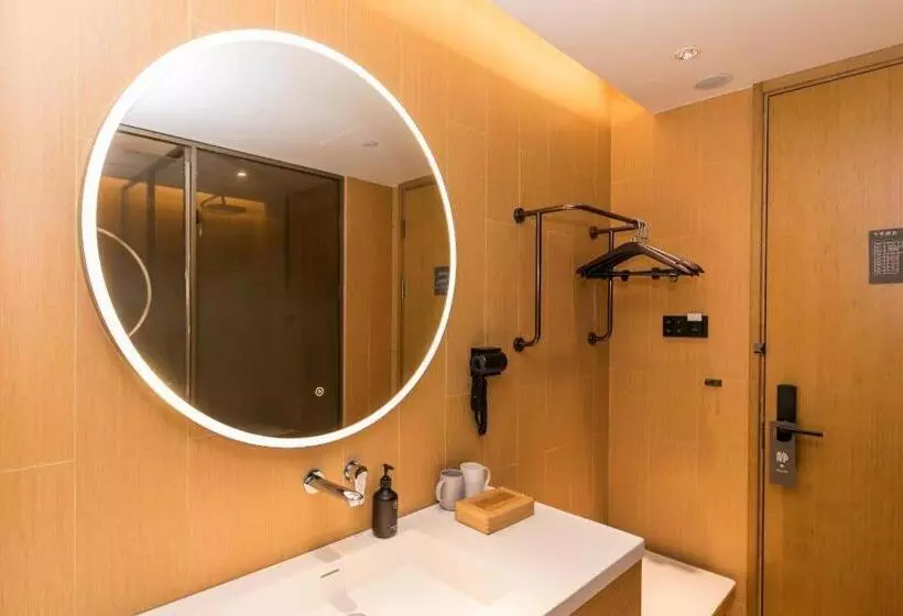 Ji Hotel Ningbo Fenghua Golden Bell Plaza