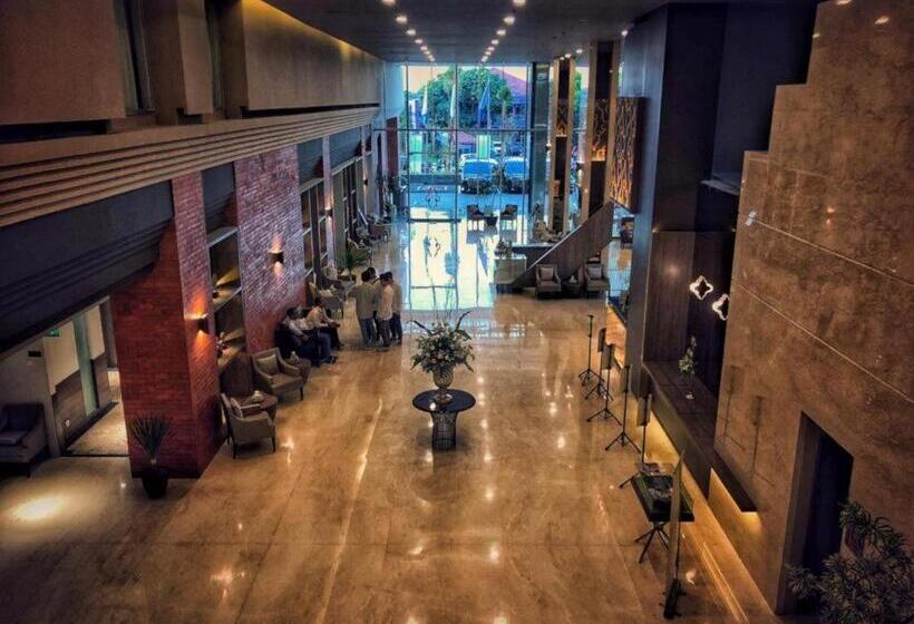 Patra Cirebon Hotel & Convention