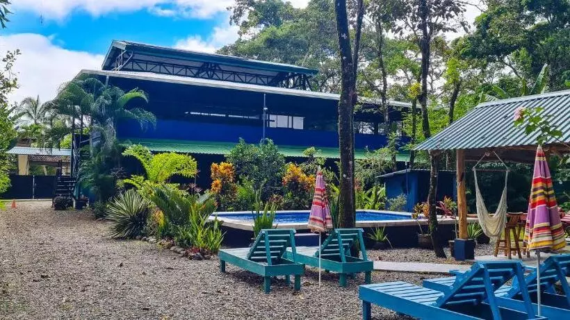 ユースホステル Cabina Azul In Bejuco Beach With Queen Bed But No Air Conditioning