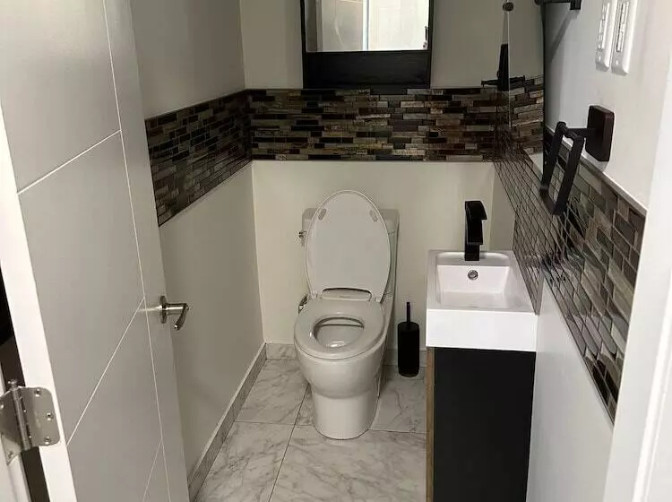 Aamiaismajoitus (B&B) Illuminati Guest House