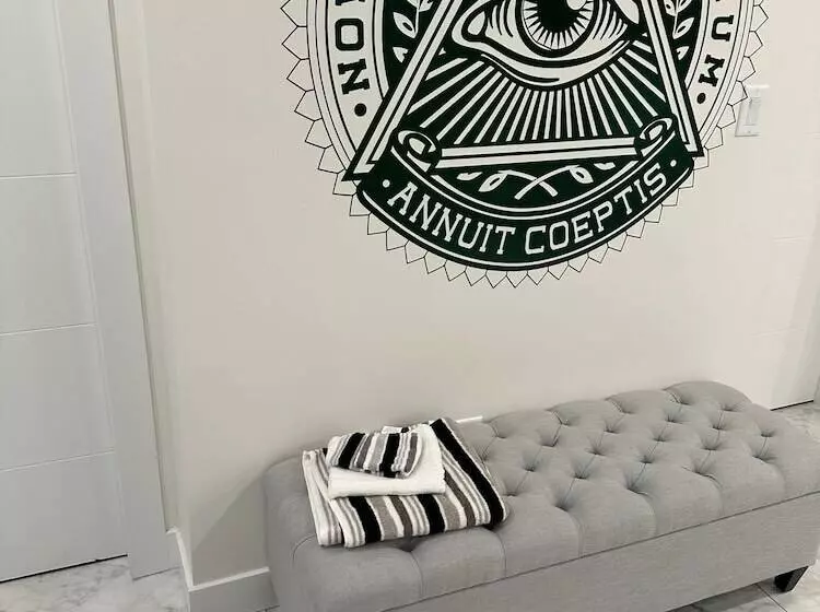 Aamiaismajoitus (B&B) Illuminati Guest House