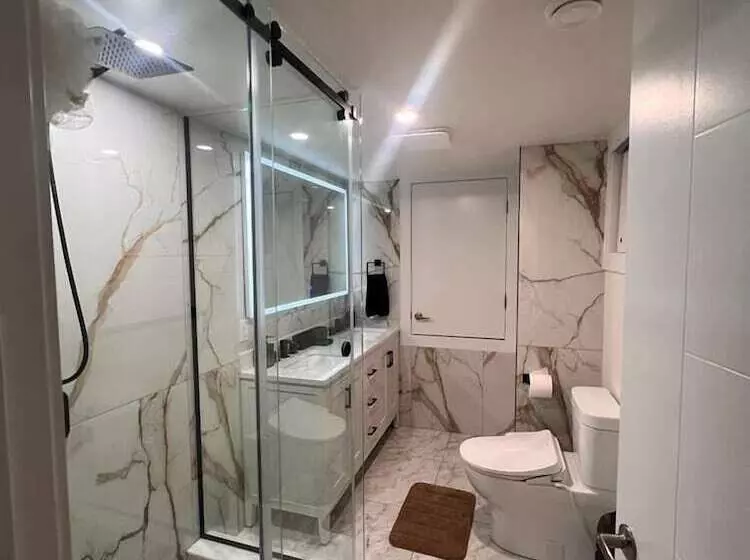 Aamiaismajoitus (B&B) Illuminati Guest House