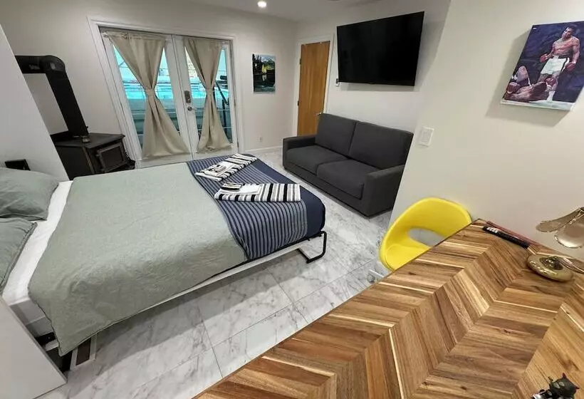 Aamiaismajoitus (B&B) Illuminati Guest House