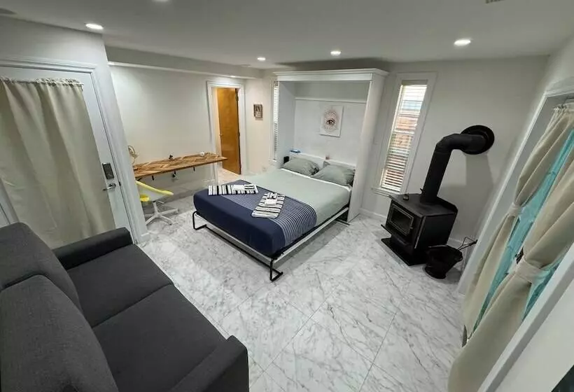 Aamiaismajoitus (B&B) Illuminati Guest House