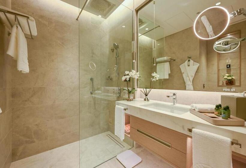 هتل Onyx Arjaan By Rotana