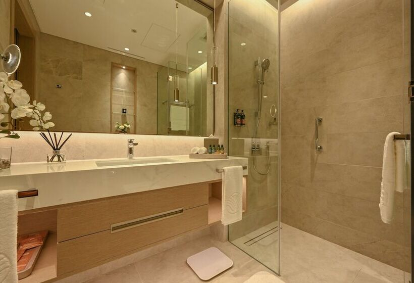 هتل Onyx Arjaan By Rotana