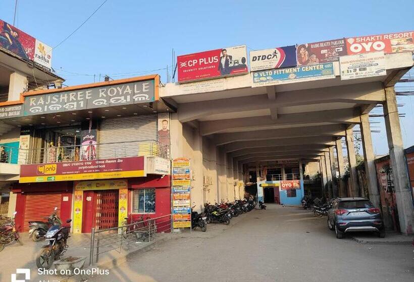 Hotel Oyo 82319 Shakti Resort