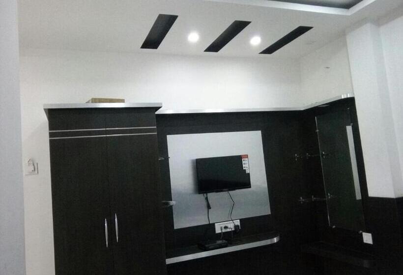 هتل Sri Residency