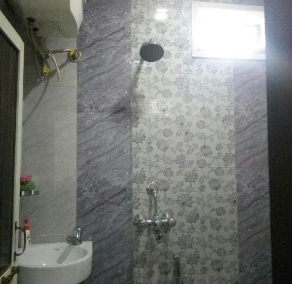 هتل Sri Residency