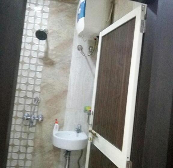 هتل Sri Residency