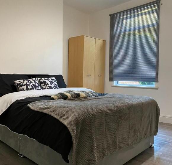 膳宿费 Short Term Let Room In De1