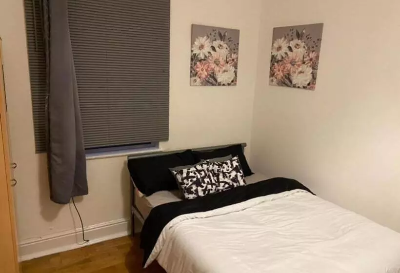 ペンション Short Term Let Room In De1