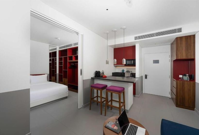 Wink Hotel Can Tho   24hrs Stay & Rooftop Pool Bar