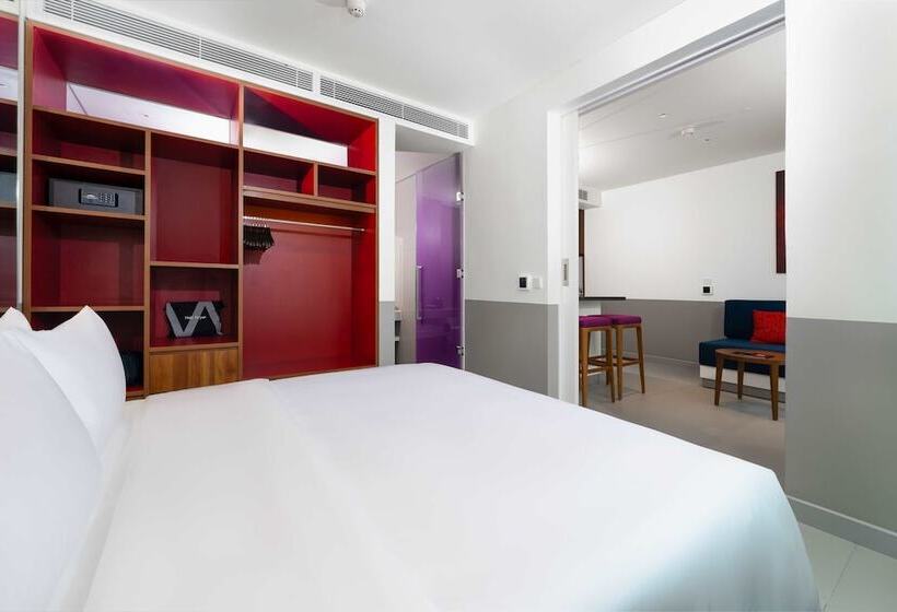 Wink Hotel Can Tho   24hrs Stay & Rooftop Pool Bar