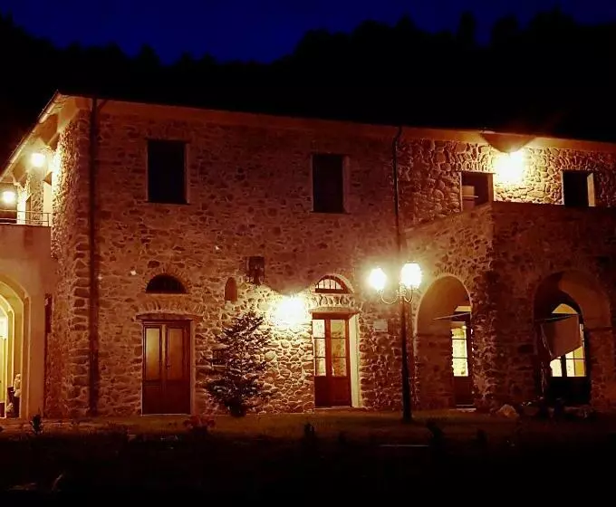 ホテル La Peschiera Sul Vara B&b