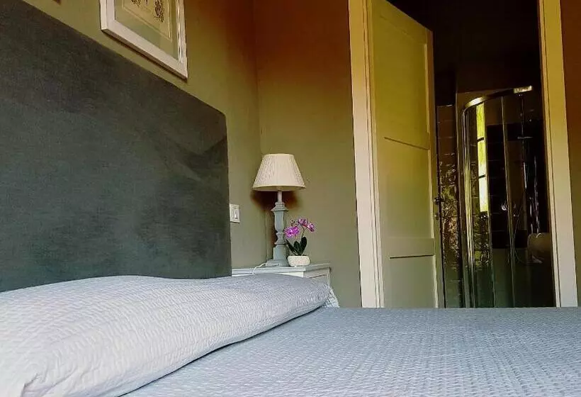 ホテル La Peschiera Sul Vara B&b