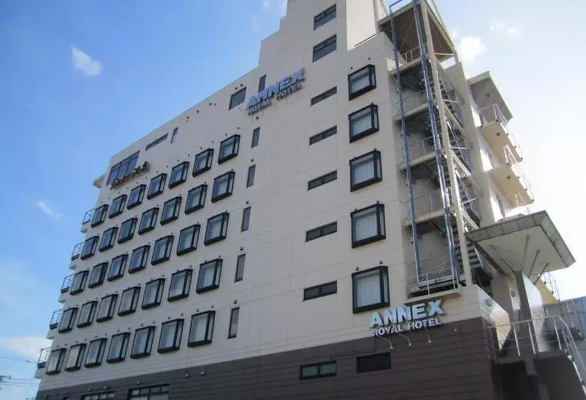 Retkeilymaja Annex Royal