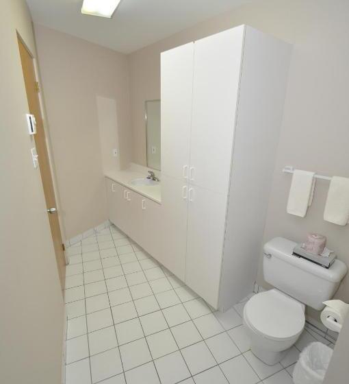 ユースホステル Auberge Le Parasol