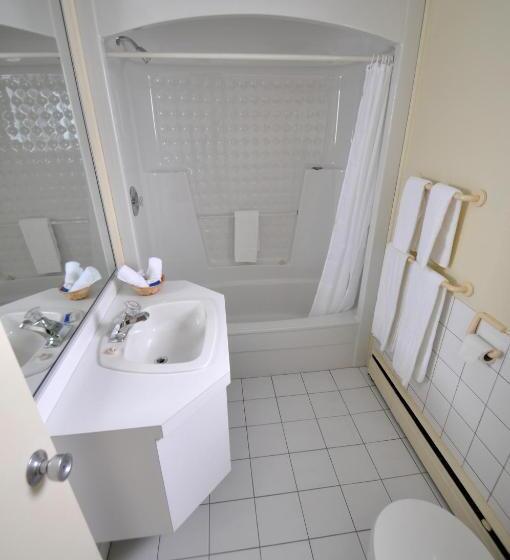 ユースホステル Auberge Le Parasol