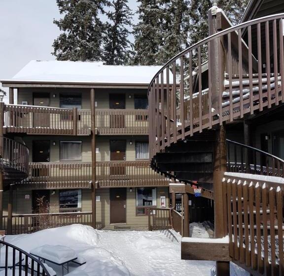 Banff International Hostel