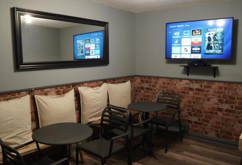 Banff International Hostel