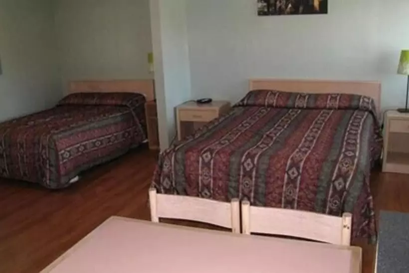 Beach Grove Motel