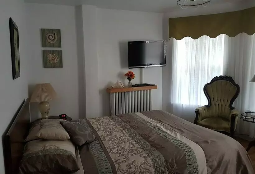 Aamiaismajoitus (B&B) At The Harbourfront