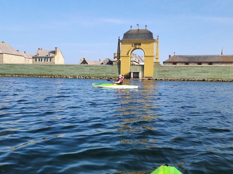 مبيت وإفطار Louisbourg Heritage House