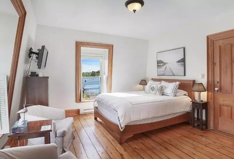 Aamiaismajoitus (B&B) Sail Inn Lunenburg