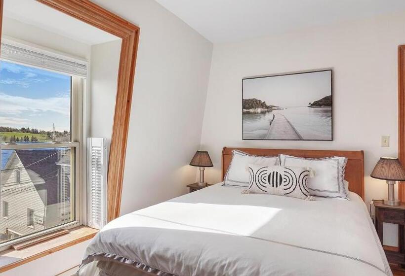 Bed and Breakfast Sail Inn Lunenburg