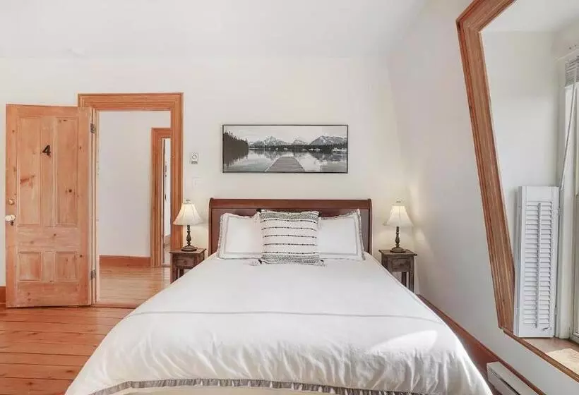 Aamiaismajoitus (B&B) Sail Inn Lunenburg