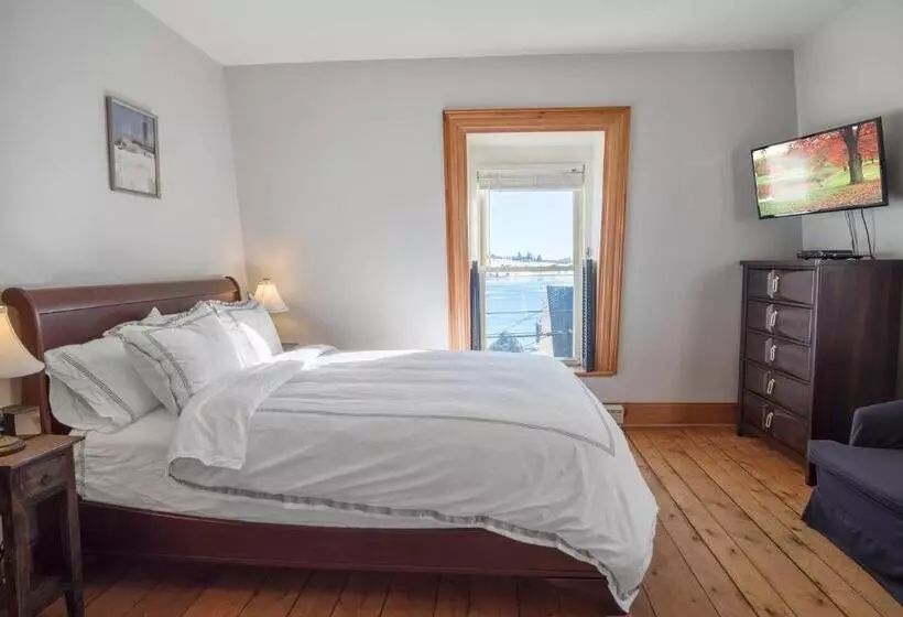 Aamiaismajoitus (B&B) Sail Inn Lunenburg