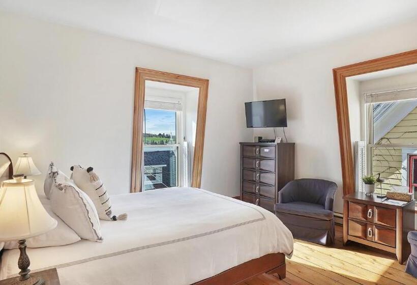 Bed and Breakfast Sail Inn Lunenburg