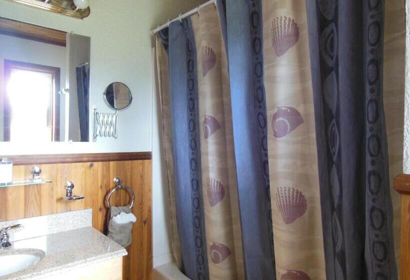 Blue Grouse Country Inn B&b