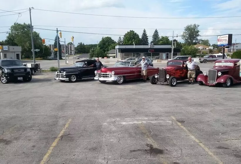 Canadiana Motel