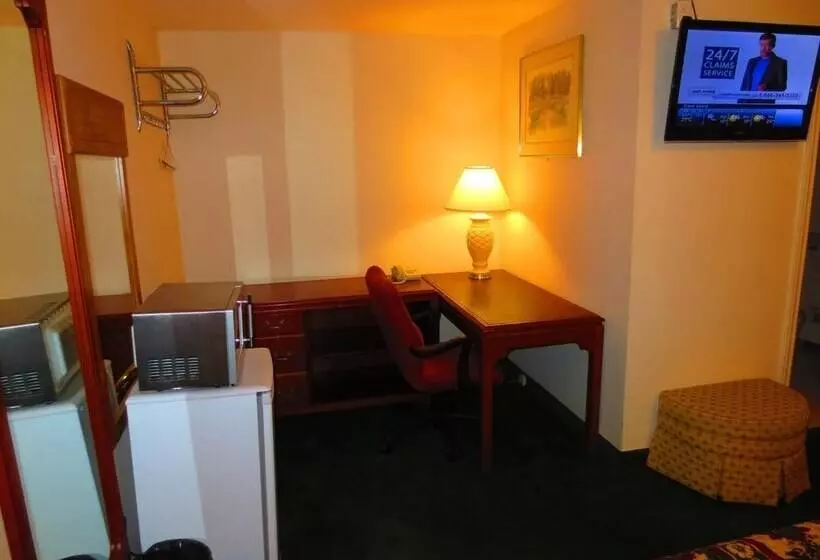 Canadiana Motel