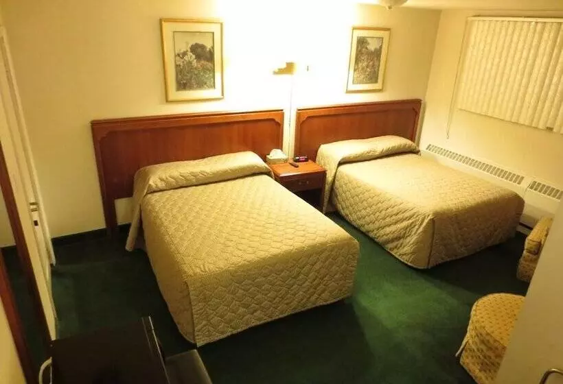 Canadiana Motel