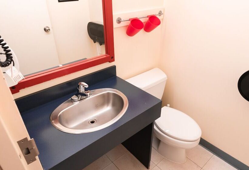 Hi Banff Alpine Centre   Hostel